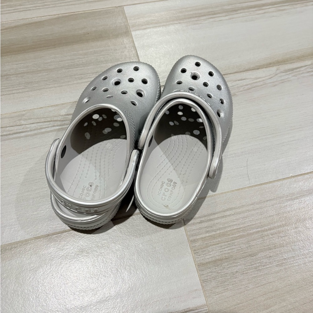 CROCS Kids Shimmering Silver Sandals